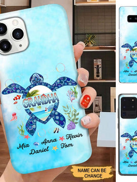 Turtle Grandma with Grandkids Personalized Phone Case